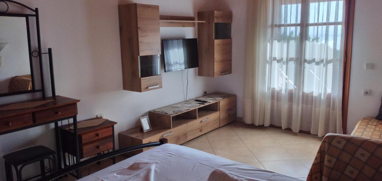 Athina Studio Apartments 컬벨리 외부 사진