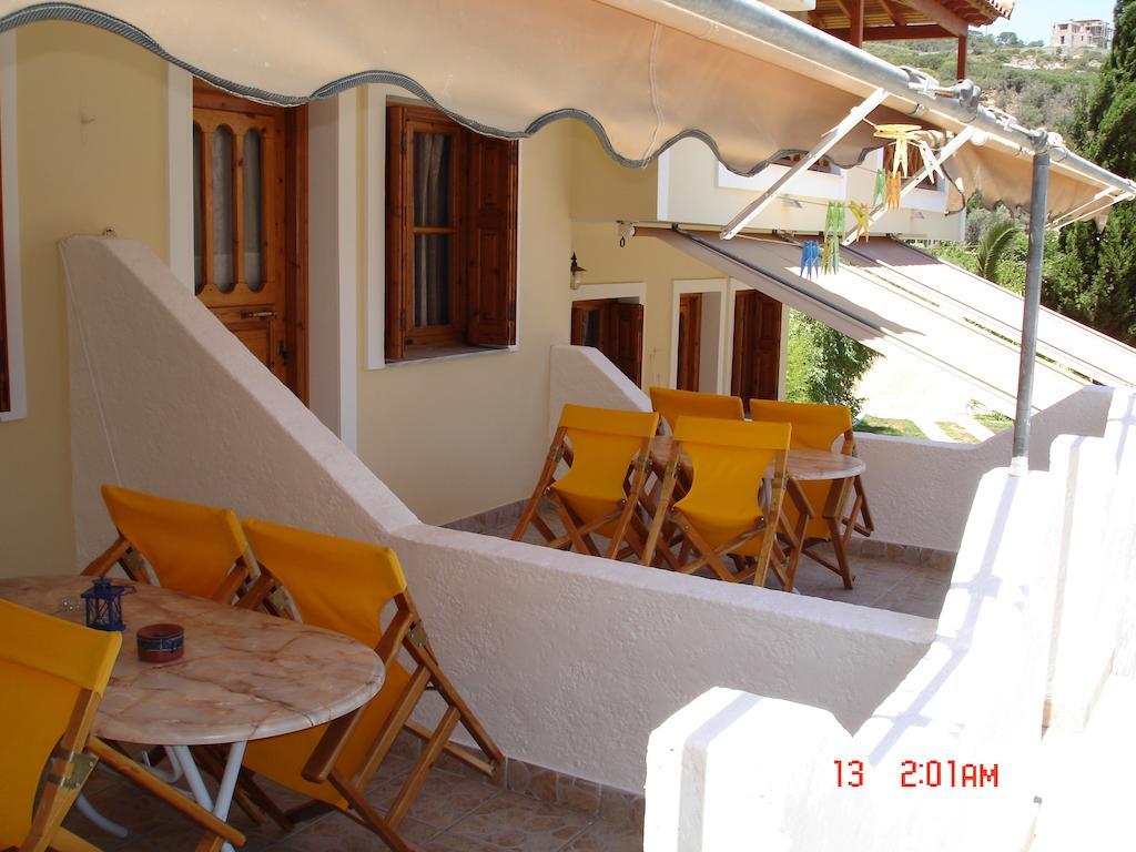 Athina Studio Apartments 컬벨리 객실 사진